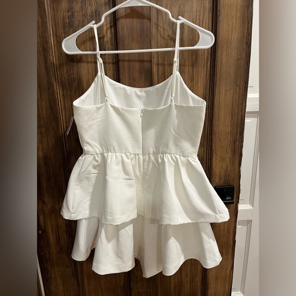 White romper!! - Picture 2 of 5
